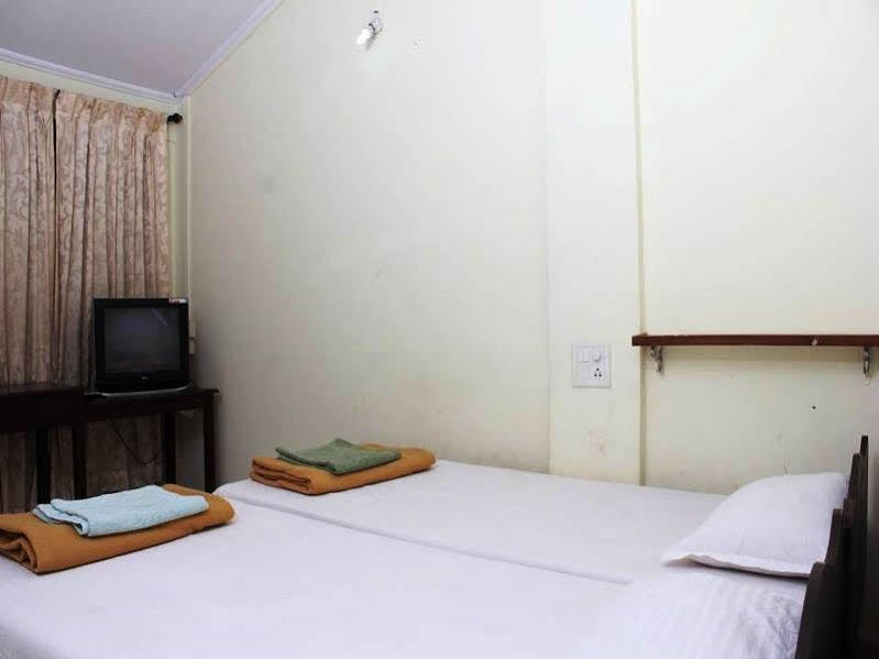 Oyo 833 Hotel Prince Santosh Holiday Homes Arpora Eksteriør bilde